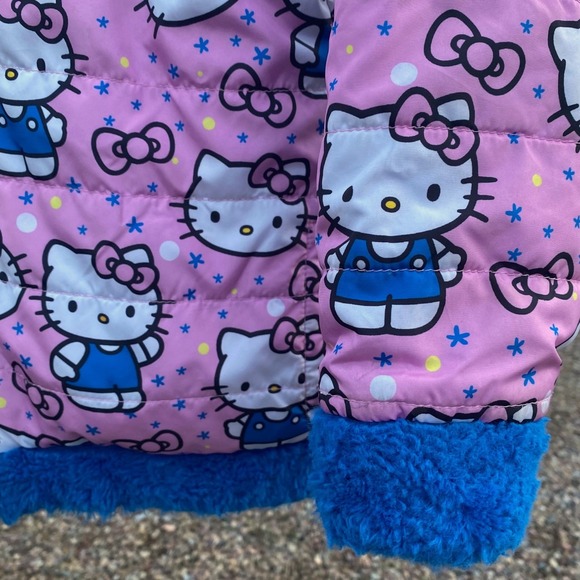 Hello Kitty Sanrio Girls 6 Reversible Puffer Jacket Pink Blue Cute Coat Size 6 - Picture 6 of 12